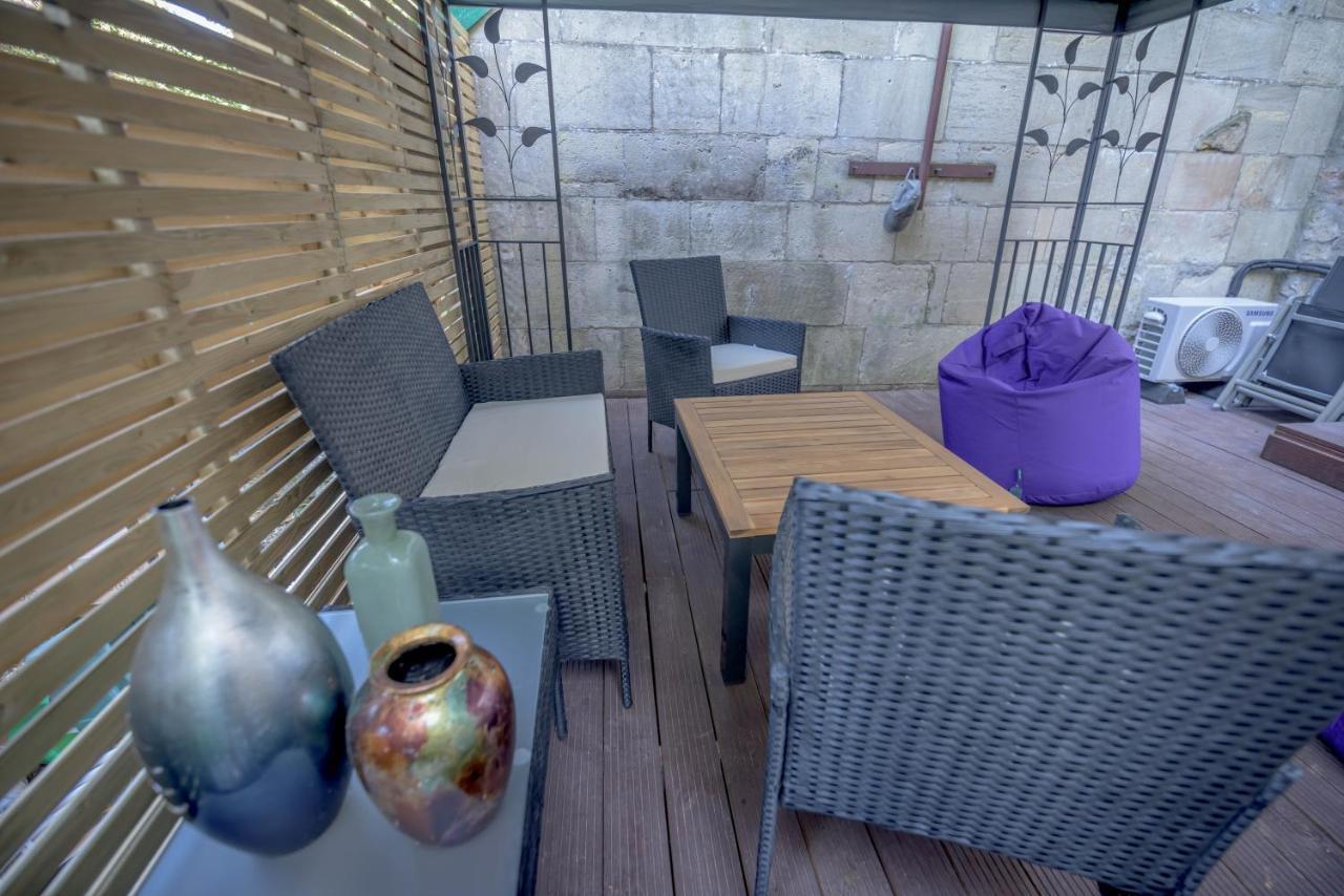 Quirky Vaulted Flat With Terrace Apartment Bath Ngoại thất bức ảnh