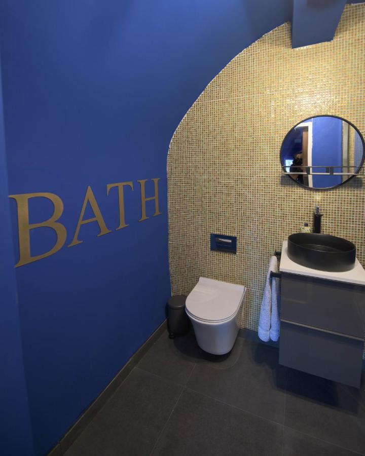 Quirky Vaulted Flat With Terrace Apartment Bath Ngoại thất bức ảnh