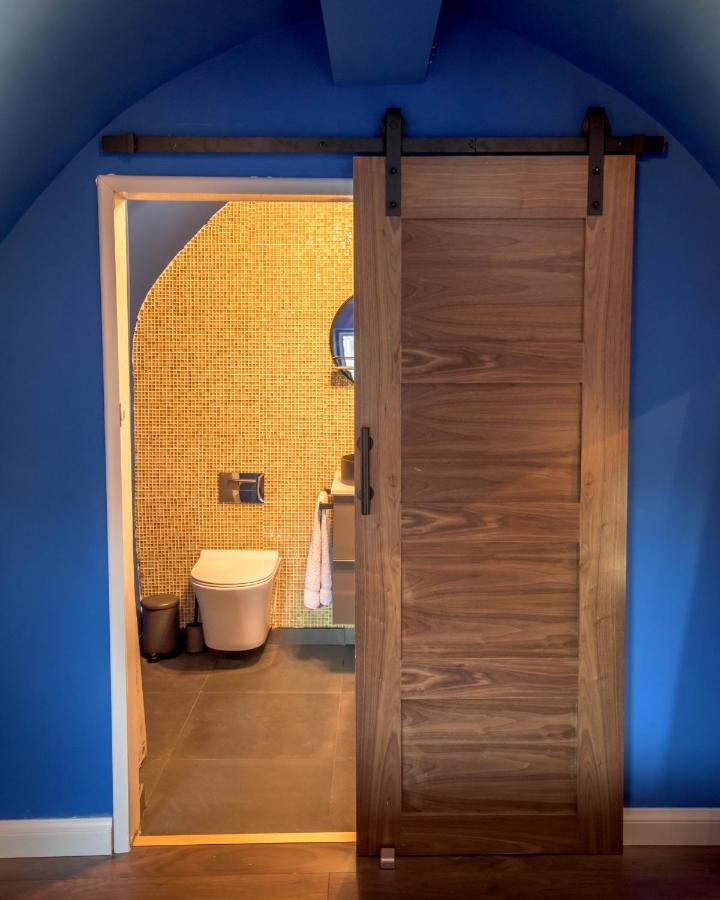 Quirky Vaulted Flat With Terrace Apartment Bath Ngoại thất bức ảnh