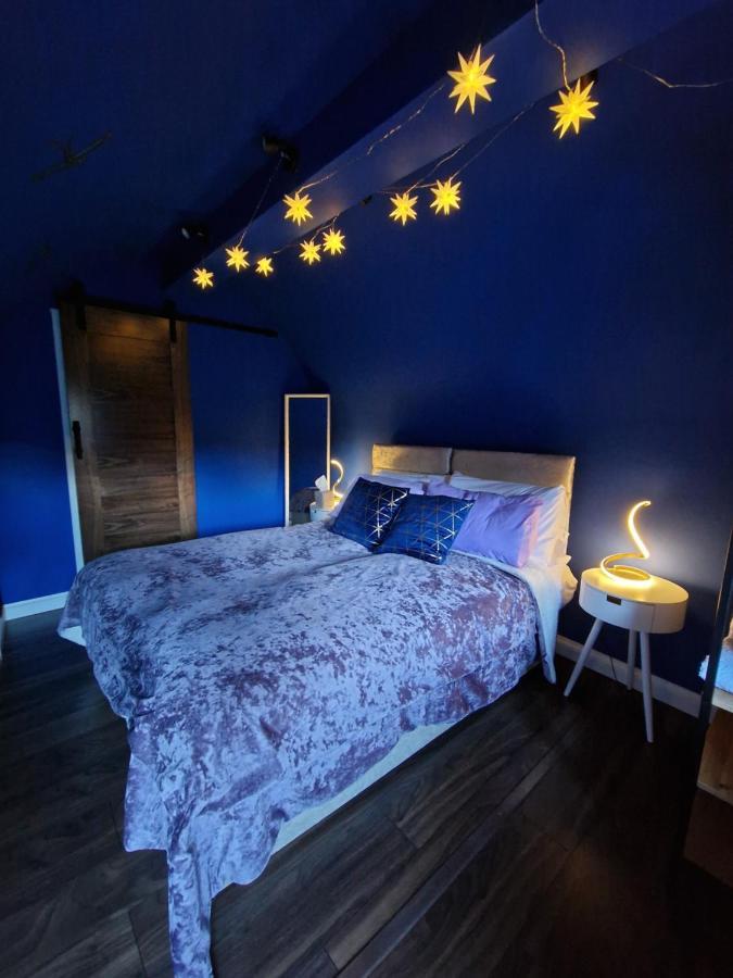 Quirky Vaulted Flat With Terrace Apartment Bath Ngoại thất bức ảnh